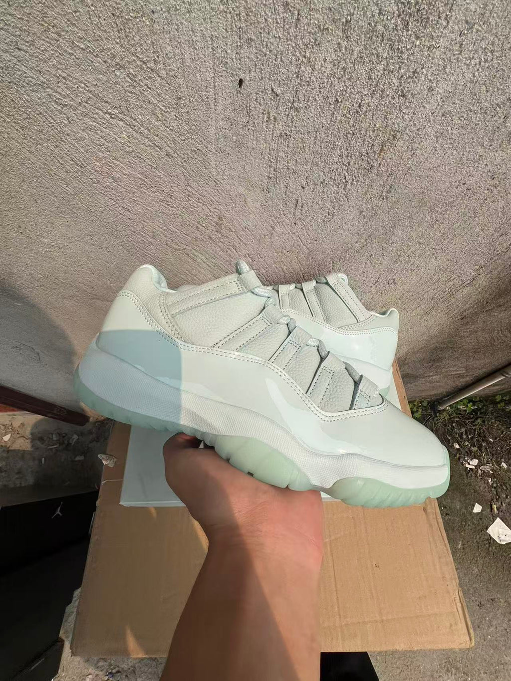 Jordan Retro 11 Low IGLOO