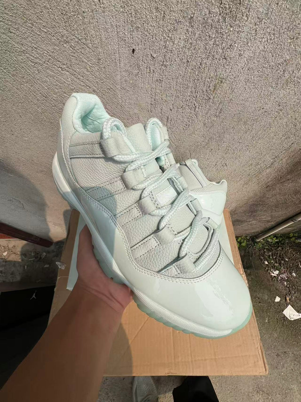Jordan Retro 11 Low IGLOO