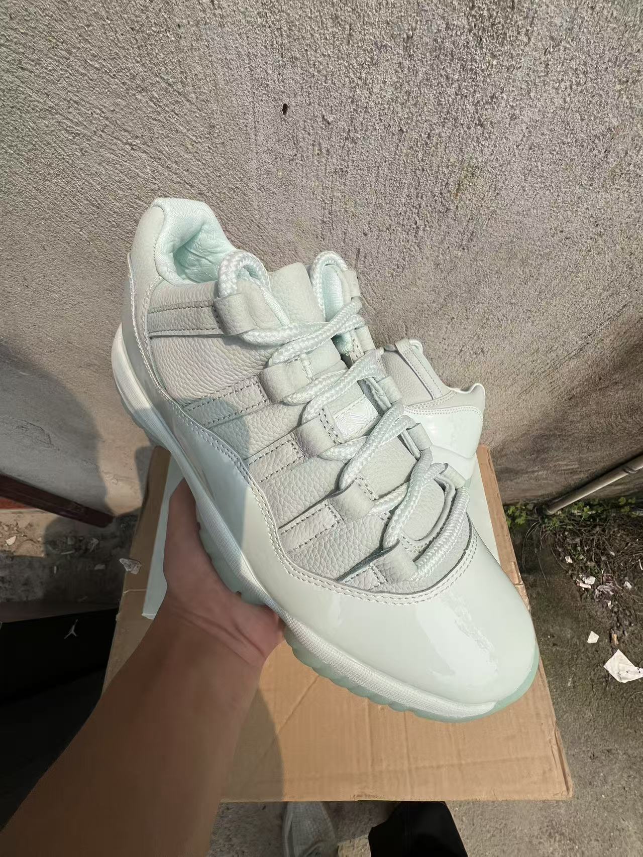 Jordan Retro 11 Low IGLOO