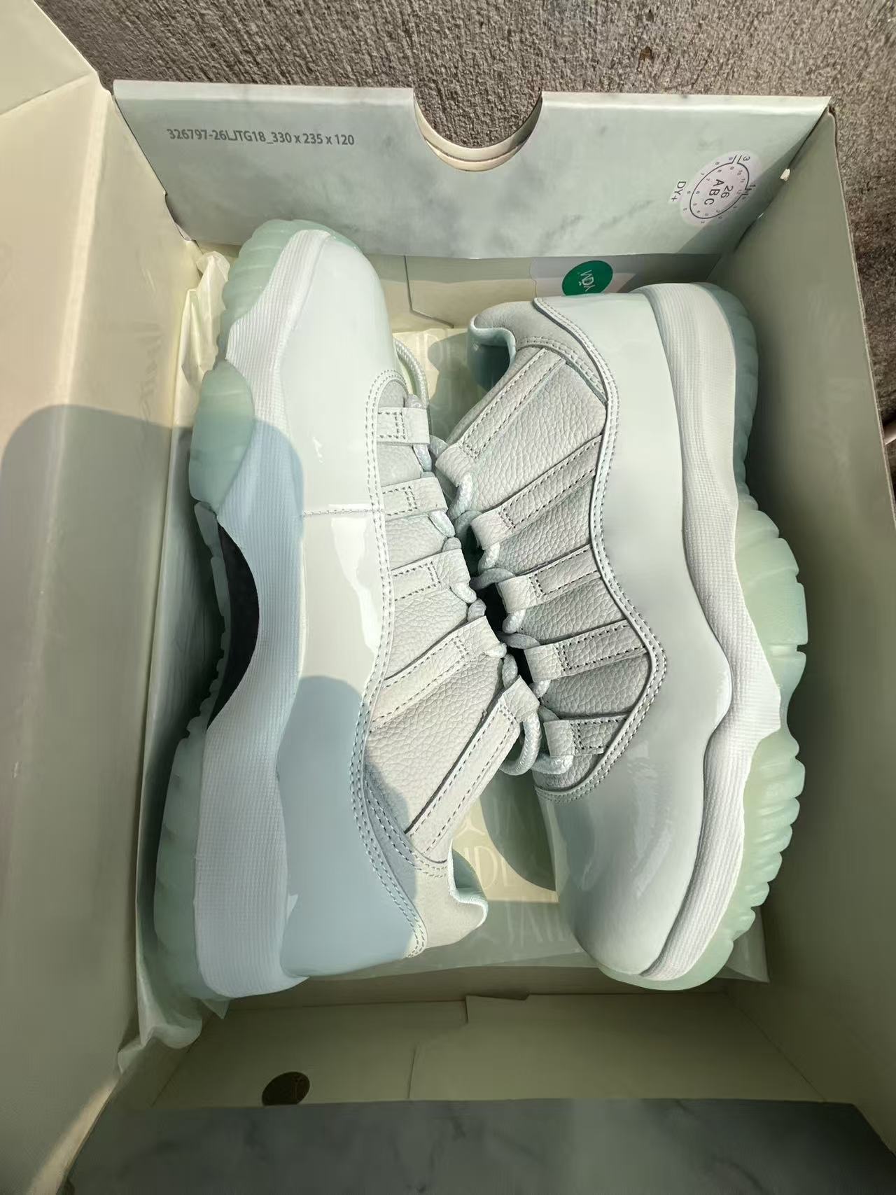 Jordan Retro 11 Low IGLOO